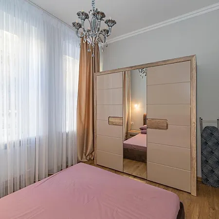 Prestigious Center With Free Parking By Polo * Kaunas