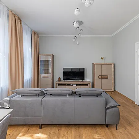 Apartment Prestigious Center With Free Parking By Polo *