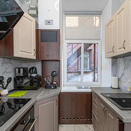 Prestigious Center With Free Parking By Polo *