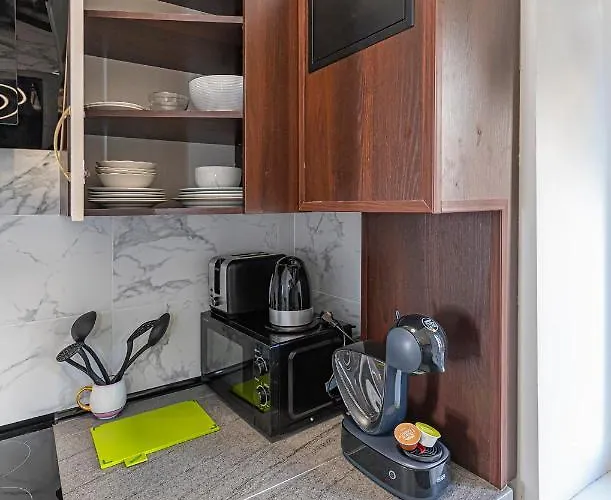 Prestigious Center With Free Parking By Polo *