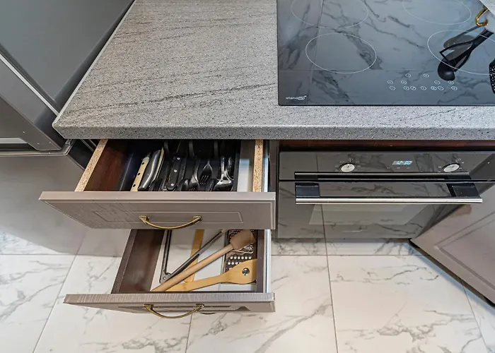 Prestigious Center With Free Parking By Polo