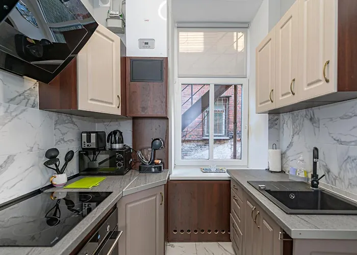 Prestigious Center With Free Parking By Polo *